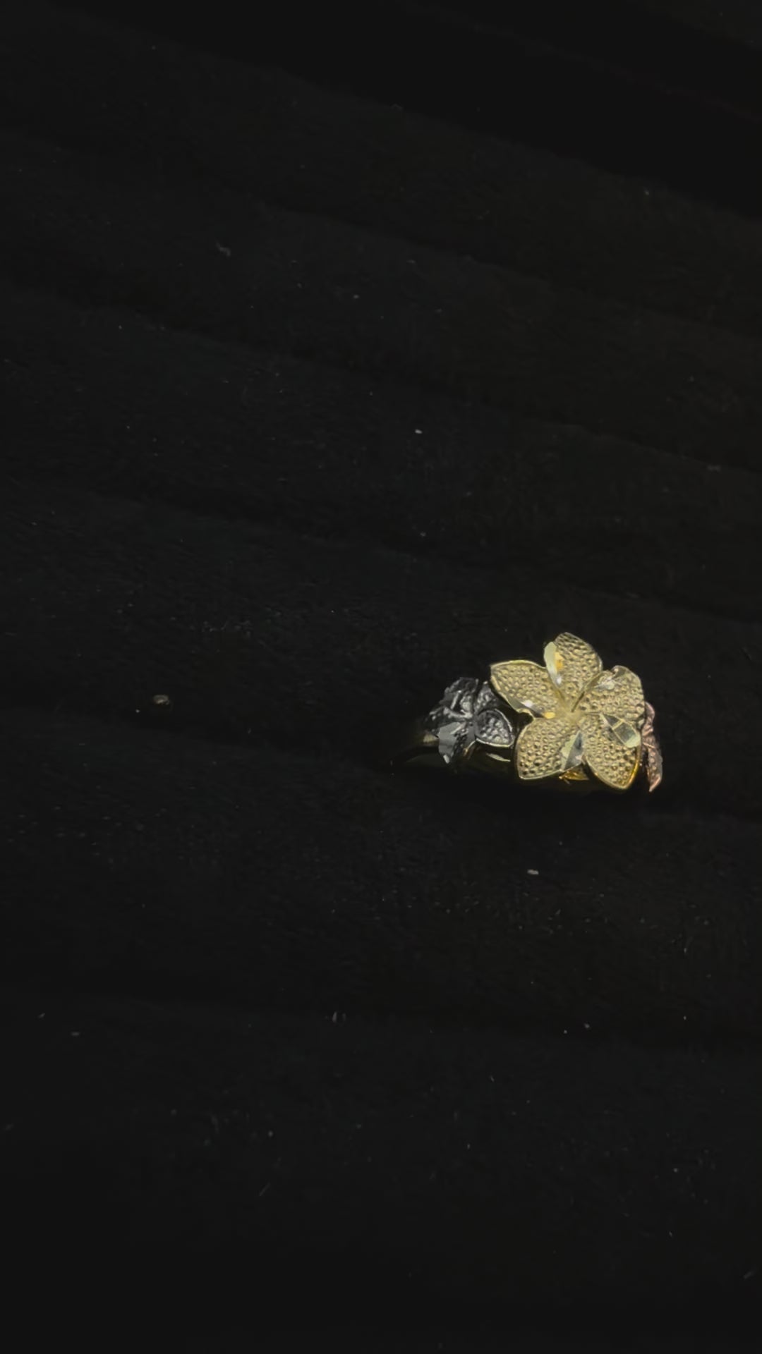 Hibiscus Ring